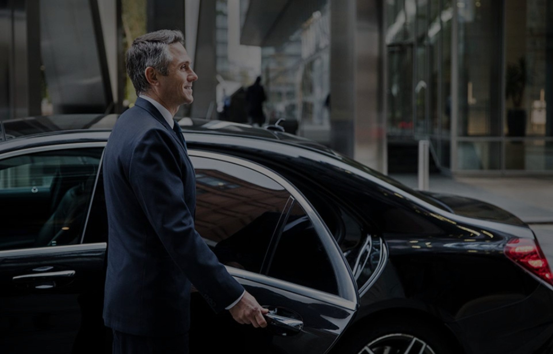 Prix VTC Nice vers Saint-Tropez : Tarifs Abordables et Astuces pour un Trajet Luxueux